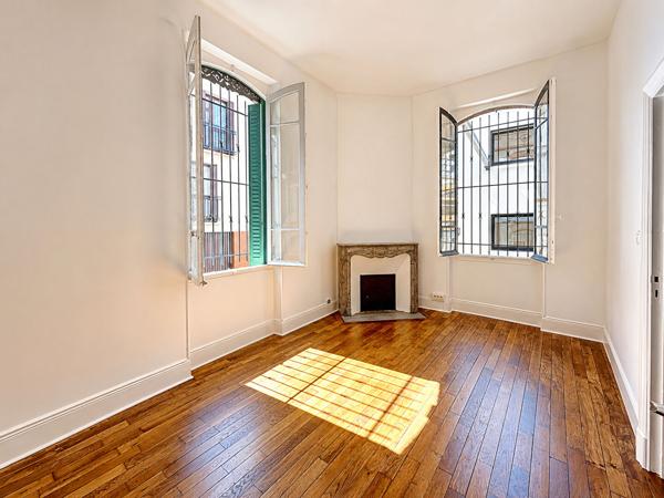 TOULOUSE - Les Chalets- Bureaux de 95.4m² avec cave et terrasse de 20.3 m² , Toulouse