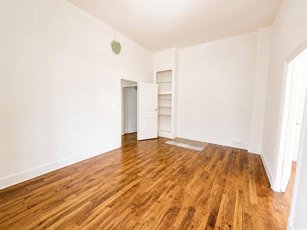 TOULOUSE - Les Chalets- Bureaux de 95.4m² avec cave et terrasse de 20.3 m² , Toulouse