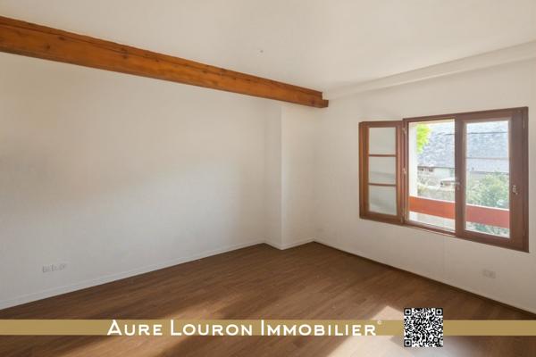 Bourisp (65170) IMMEUBLE DE RAPPORT AVEC 3 APPARTEMENTS 159m² DANS LE CENTRE-BOURG DE BOURISP.