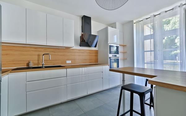 Appartement à vendre    5 pièces • 99,44 m2 Yerres