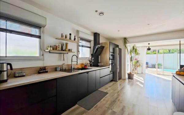 Maison à vendre    4 pièces • 118,80 m2 Toulouse