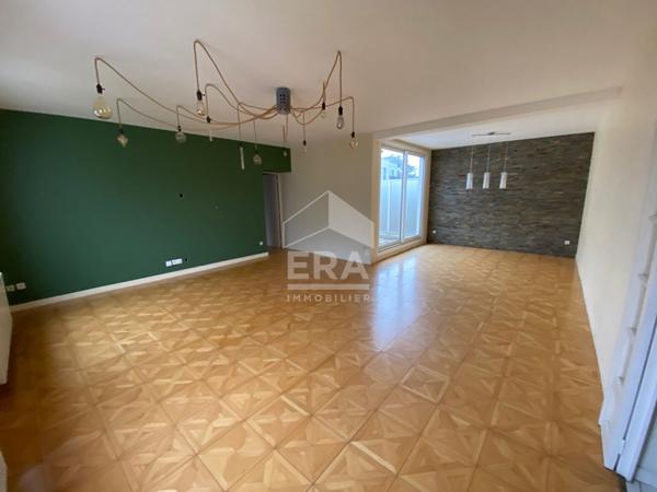 Immeuble Saint Quentin 1200 m2