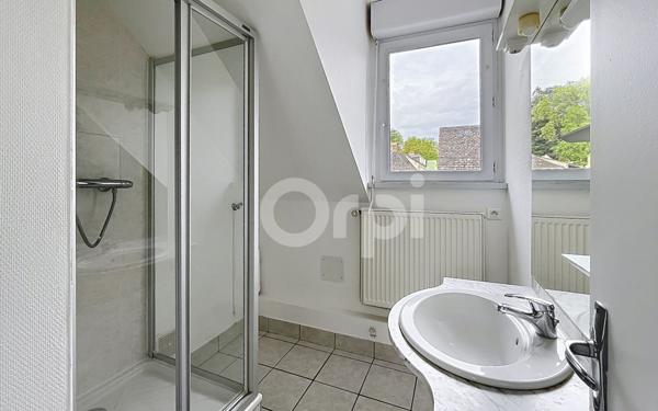 Appartement à louer    3 pièces •  Pazayac