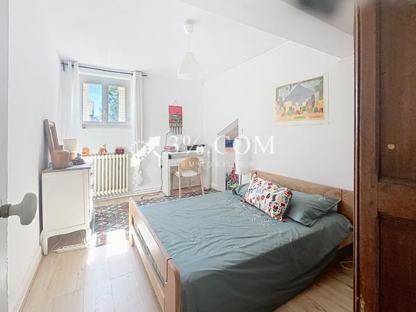 Maison 14 pièce(s) 6 chambre(s) 349 m²