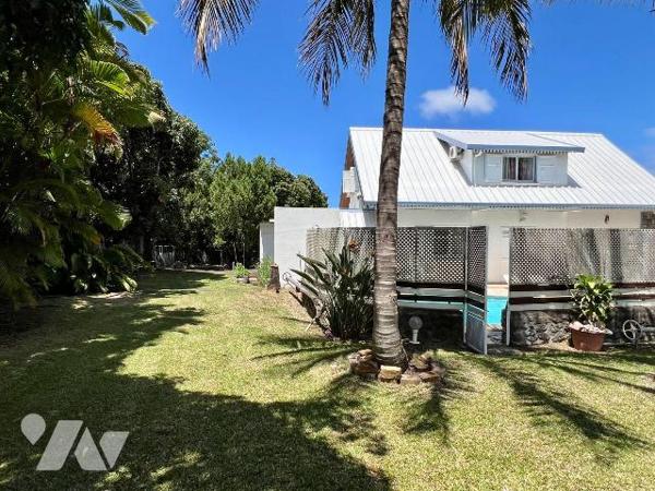 Maison à vendre à Saint-Pierre (97410) 

Charmante maison familiale située à Saint-Pierre, da...