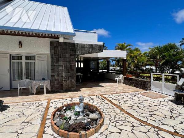 Maison à vendre à Saint-Pierre (97410) 

Charmante maison familiale située à Saint-Pierre, da...