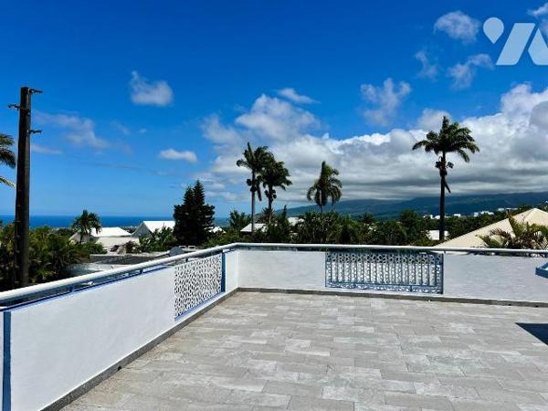 Maison à vendre à Saint-Pierre (97410) 

Charmante maison familiale située à Saint-Pierre, da...