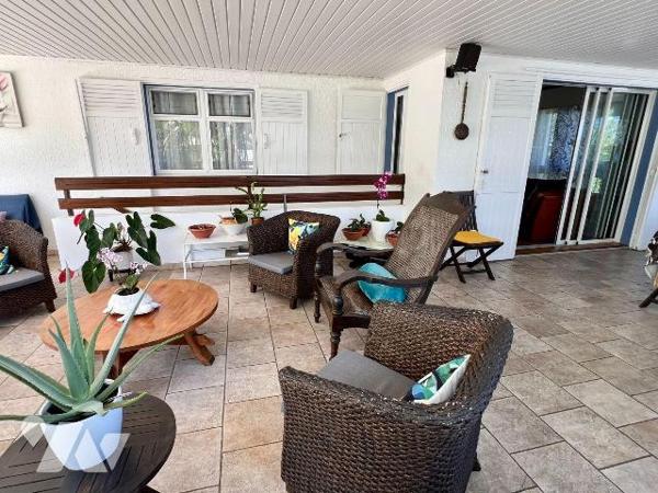 Maison à vendre à Saint-Pierre (97410) 

Charmante maison familiale située à Saint-Pierre, da...