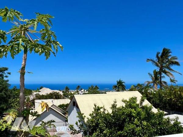 Maison à vendre à Saint-Pierre (97410) 

Charmante maison familiale située à Saint-Pierre, da...