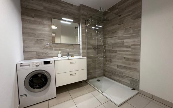 Appartement à vendre    3 pièces • 62 m2 Saint-Max