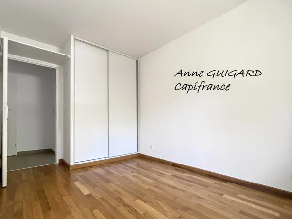 VALLEIRY (74) - APPARTEMENT 3 PIECES EN REZ DE JARDIN EXPOSE SUD-OUEST AVEC GARAGE AU CALME
