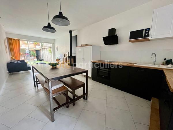 Vente
                Maison109 m² - 5 Pièces -
                    CENON (33150)