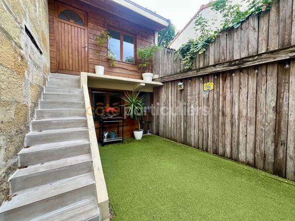 Vente
                Maison109 m² - 5 Pièces -
                    CENON (33150)