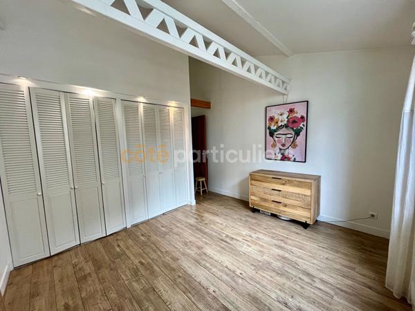Vente
                Maison109 m² - 5 Pièces -
                    CENON (33150)
