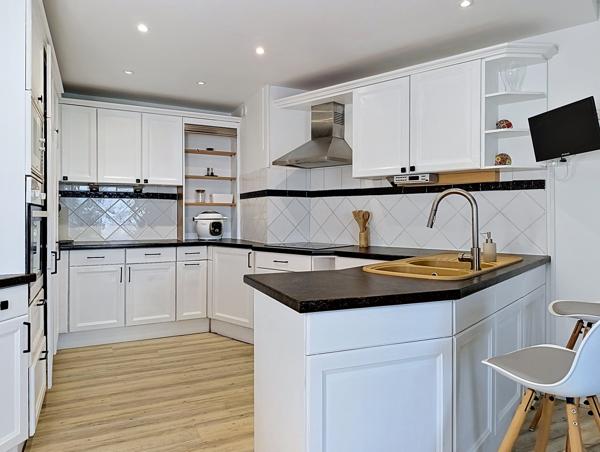Appartement
         5 pièces
        - 124 m² Exclusivité 269 025 € *