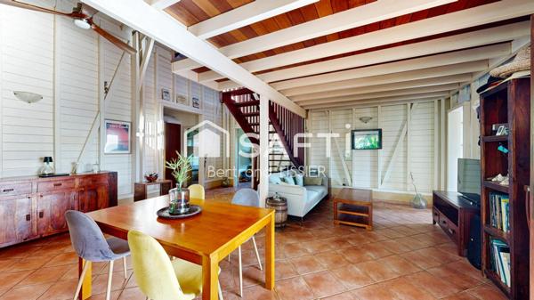 Vue mer, piscine & charme bois à Sainte-Marie