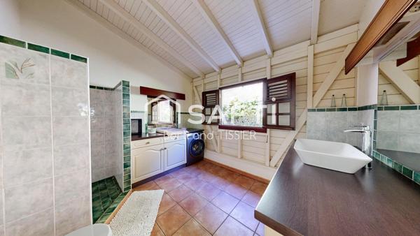 Vue mer, piscine & charme bois à Sainte-Marie