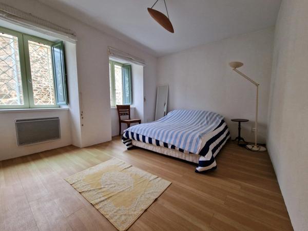 Dpt Loire (42), à vendre 30 min de MONTBRISON maison de 265 m²