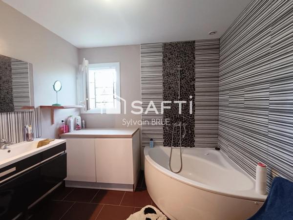 Maison T5 récente avec piscine et grand terrain – Quercy Blanc