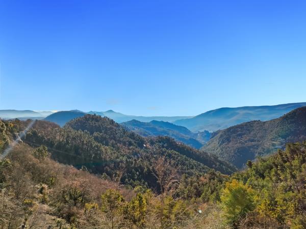 Revest-les-Roches (06830) Bâtisse 420 m², 19 pièces, à 30 min de Nice