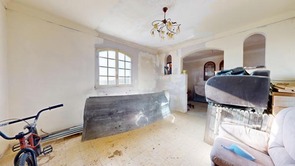 Revest-les-Roches (06830) Bâtisse 420 m², 19 pièces, à 30 min de Nice