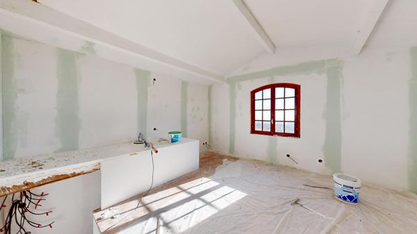 Revest-les-Roches (06830) Bâtisse 420 m², 19 pièces, à 30 min de Nice