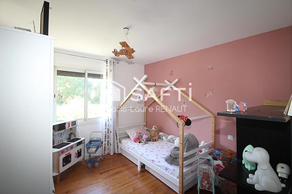 Maison avec jardin - 3 chambres - Bureau - Dépendances - Proche centre-ville