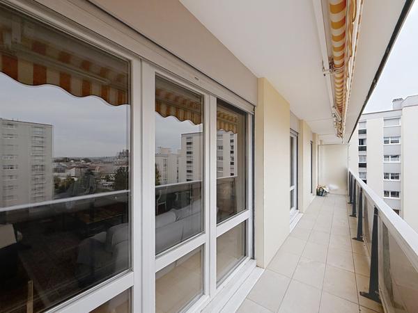 APPARTEMENT T5 REIMS SAINT MARCEAUX