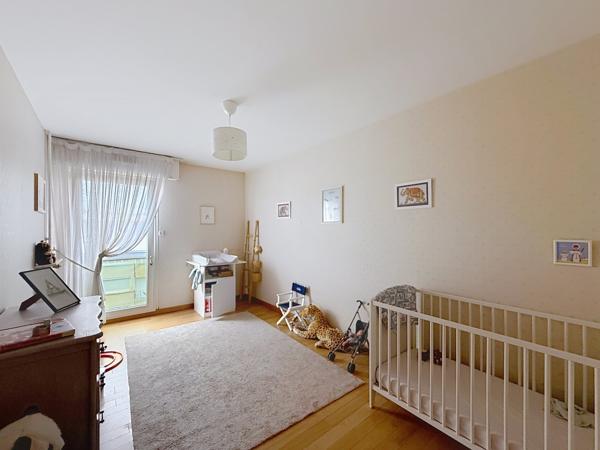 APPARTEMENT T5 REIMS SAINT MARCEAUX