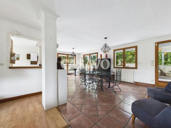 Vente Maison 9 pièces de 270m² - 38200 Vienne