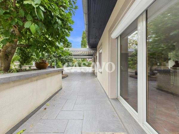 Vente Maison 9 pièces de 270m² - 38200 Vienne