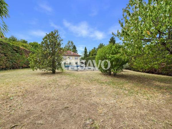 Vente Maison 9 pièces de 270m² - 38200 Vienne