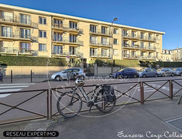 Versailles (78000) Grand appartement familial de 155m2 traversant 4/5 chambres