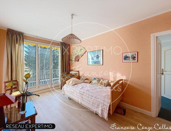 Versailles (78000) Grand appartement familial de 155m2 traversant 4/5 chambres