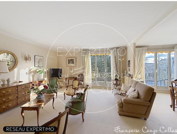 Versailles (78000) Grand appartement familial de 155m2 traversant 4/5 chambres