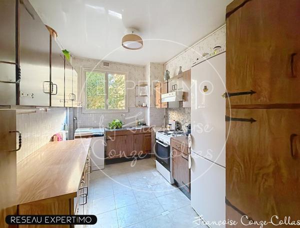 Versailles (78000) Grand appartement familial de 155m2 traversant 4/5 chambres