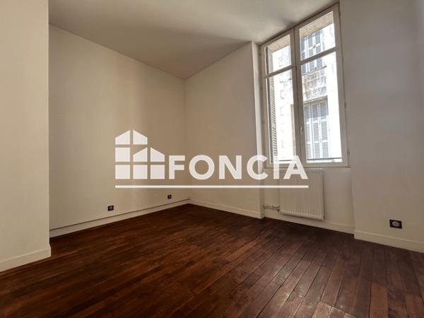 Location Appartement 3 pièces 52.37 m² - 14 16 RUE MAGENTA Poitiers 86000