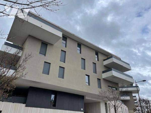 Appartement à vendre Juvignac 
Résidence de standing HELENIS avec piscine, ascenseur.