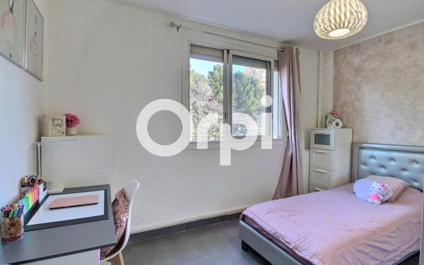 Appartement à vendre    5 pièces • 98 m2 Marseille 11