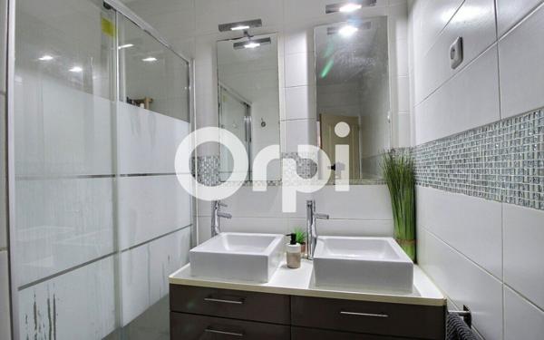 Appartement à vendre    5 pièces • 98 m2 Marseille 11