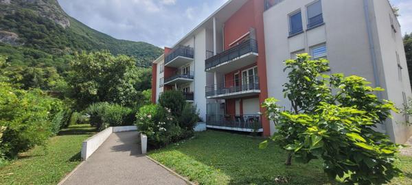 St Martin de vignoux - Superbe T4 Dernier Étage avec Vue Montagne