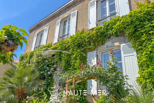 PARADIS – Villa d’armateur avec jardin proche de la plage et des commerces