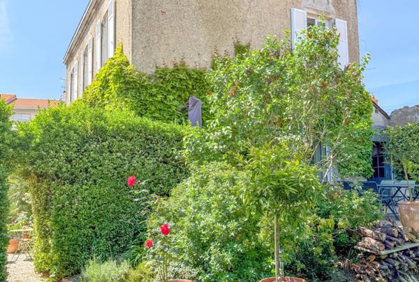 PARADIS – Villa d’armateur avec jardin proche de la plage et des commerces