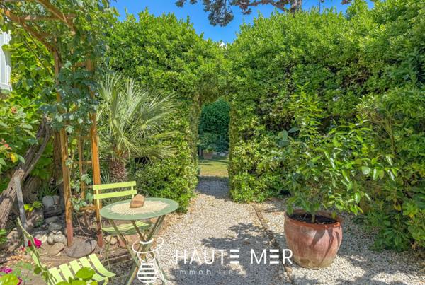 PARADIS – Villa d’armateur avec jardin proche de la plage et des commerces