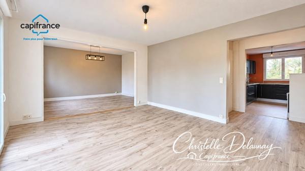 À VENDRE – BEL APPARTEMENT DE 65 M² AVEC BALCON, PARKING ET CAVE À LAVAL