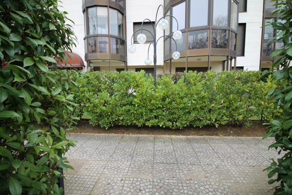 Appartement
                                                                                                                                                                                                                                                                                                                        2 pièce(s)                                                                                                                                                                                                          1 chambre(s)                                                                                                                                                                                                          51  m²