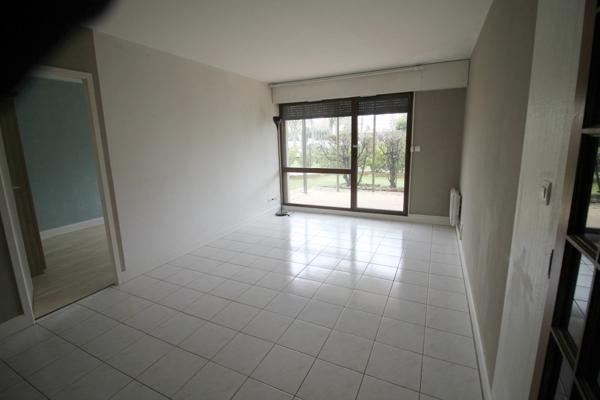 Appartement
                                                                                                                                                                                                                                                                                                                        2 pièce(s)                                                                                                                                                                                                          1 chambre(s)                                                                                                                                                                                                          51  m²
