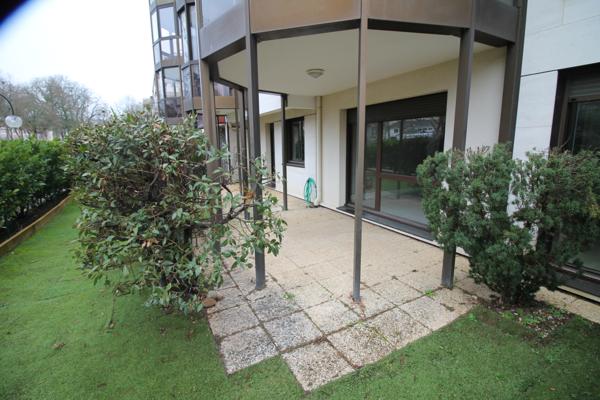 Appartement
                                                                                                                                                                                                                                                                                                                        2 pièce(s)                                                                                                                                                                                                          1 chambre(s)                                                                                                                                                                                                          51  m²