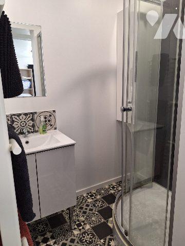 Immeuble rénové avec trois appartements Coeur d'Aubigny-Sur-Nère