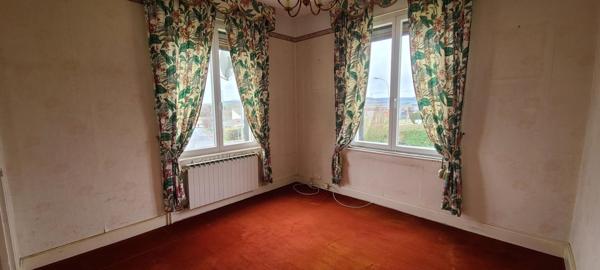 jolie maison à rénover avec un beau potentiel